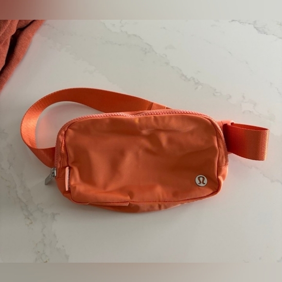 lululemon athletica Handbags - NWOT Lululemon Everywhere 1L Coral Belt Bag